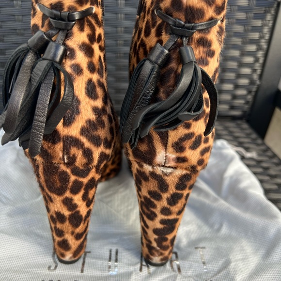 STUART WEITSMAN BOOTIES SIZE 8 1/2 - Picture 4 of 14